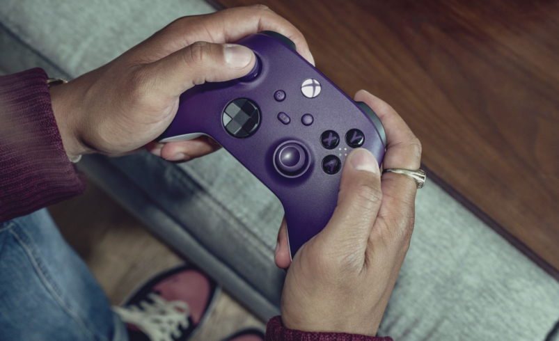 مایکروسافت از کنترلر جدید XBOX با طرح Astral Purple رونمایی کرد